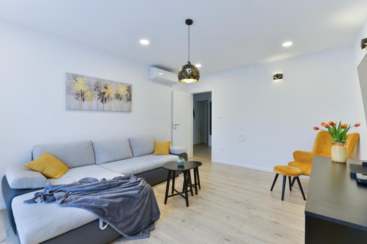 Zara Lumina Apartment Екстер'єр фото