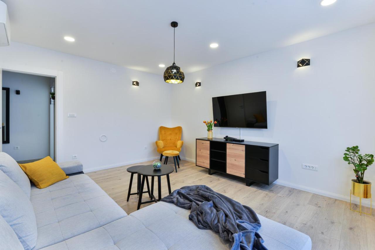 Zara Lumina Apartment Екстер'єр фото